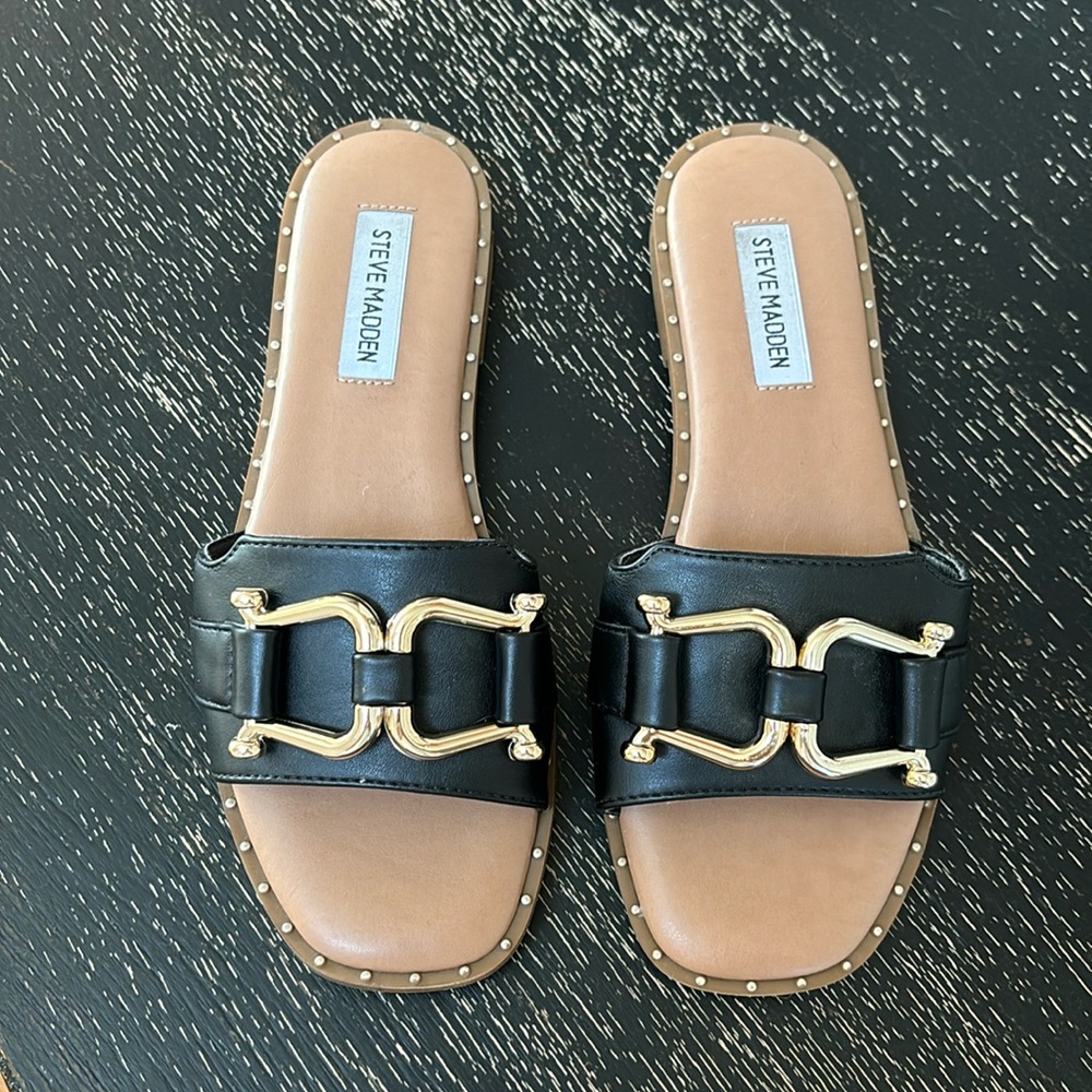 EUC Sandals